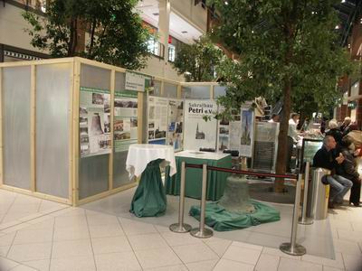 Infostand von Sakralbau Petri in der Sachsenallee